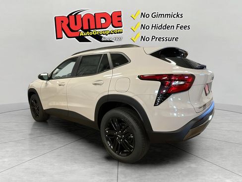 New 2026 Chevrolet Trax ACTIV w/ Sunroof Package FWD image 4
