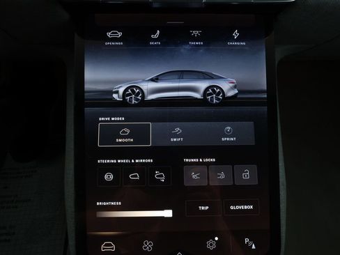 Used 2023 Lucid Air Touring image 18