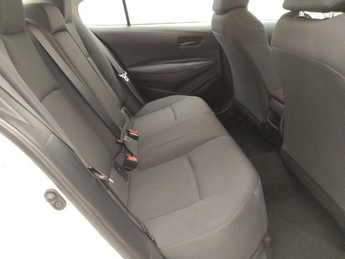 Used 2022 Toyota Corolla LE image 19