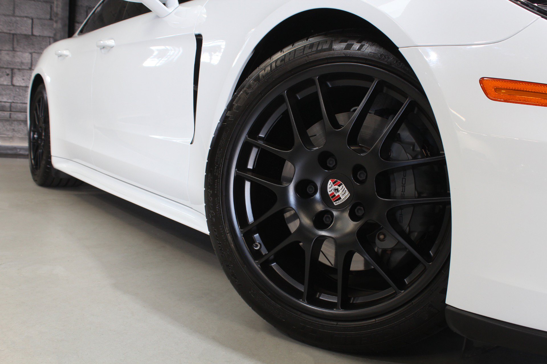 Used 2020 Porsche Panamera 4S AWD/4WD image 23