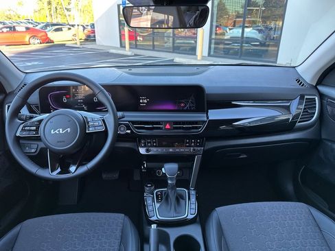 New 2026 Kia Seltos S image 24