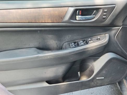 Used 2016 Subaru Outback 2.5i Limited AWD/4WD image 13