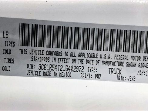 Used 2018 RAM 2500 Tradesman w/ Chrome Appearance Group image 19