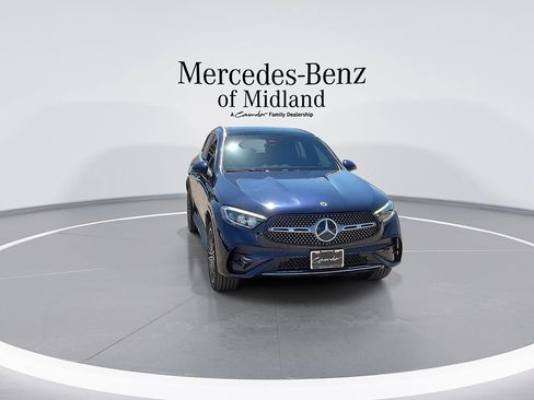 Used 2023 Mercedes-Benz GLC 300 4MATIC image 2