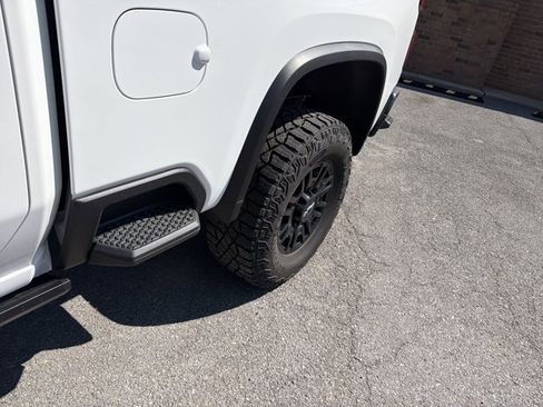 Used 2026 Chevrolet Silverado 2500 ZR2 image 14