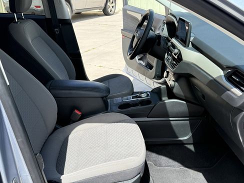 Used 2022 Ford Escape SE image 21