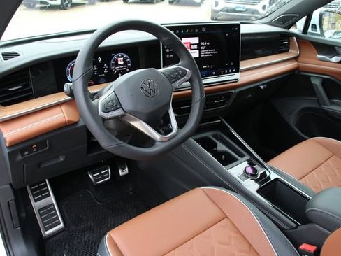 New 2026 Volkswagen Tiguan SEL R-Line image 9