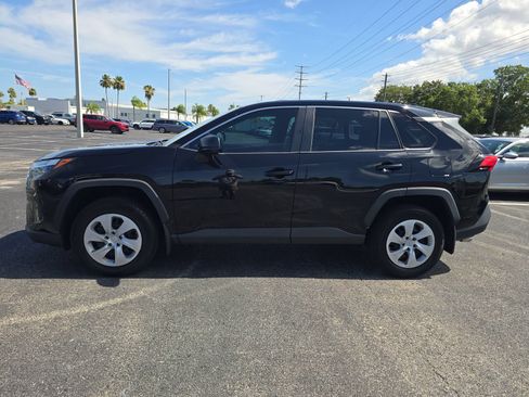Used 2024 Toyota RAV4 LE FWD image 6