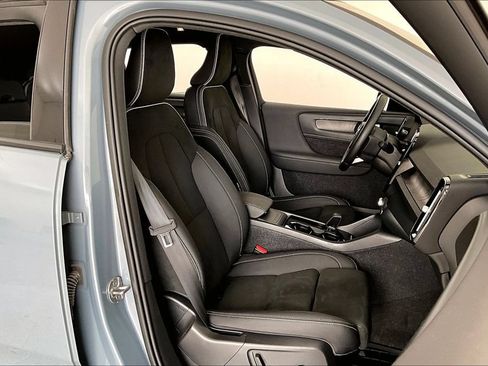 Used 2023 Volvo C40 P8 Recharge Plus w/ Climate Package AWD/4WD image 7