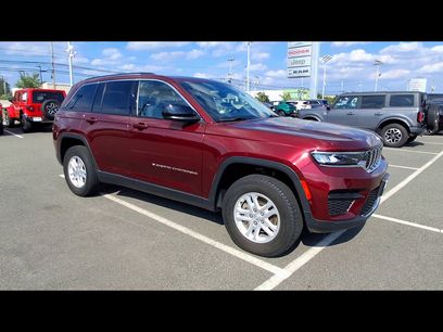 Used 2023 Jeep Grand Cherokee Laredo w/ Luxury Tech Group I