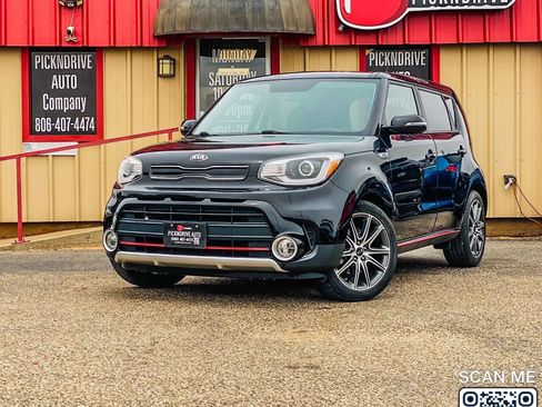 Used 2018 Kia Soul ! w/ Tech Package FWD image 2