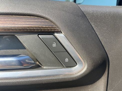 Used 2022 Chevrolet Silverado 1500 RST image 17