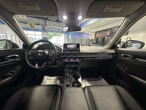 Used 2023 Honda Civic EX-L image 2