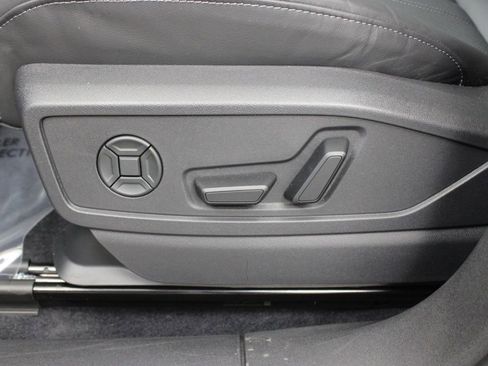 New 2025 Audi Q5 Prestige image 18