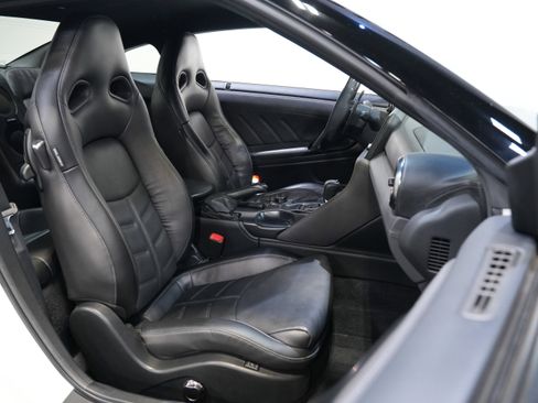 Used 2021 Nissan GT-R Premium image 29