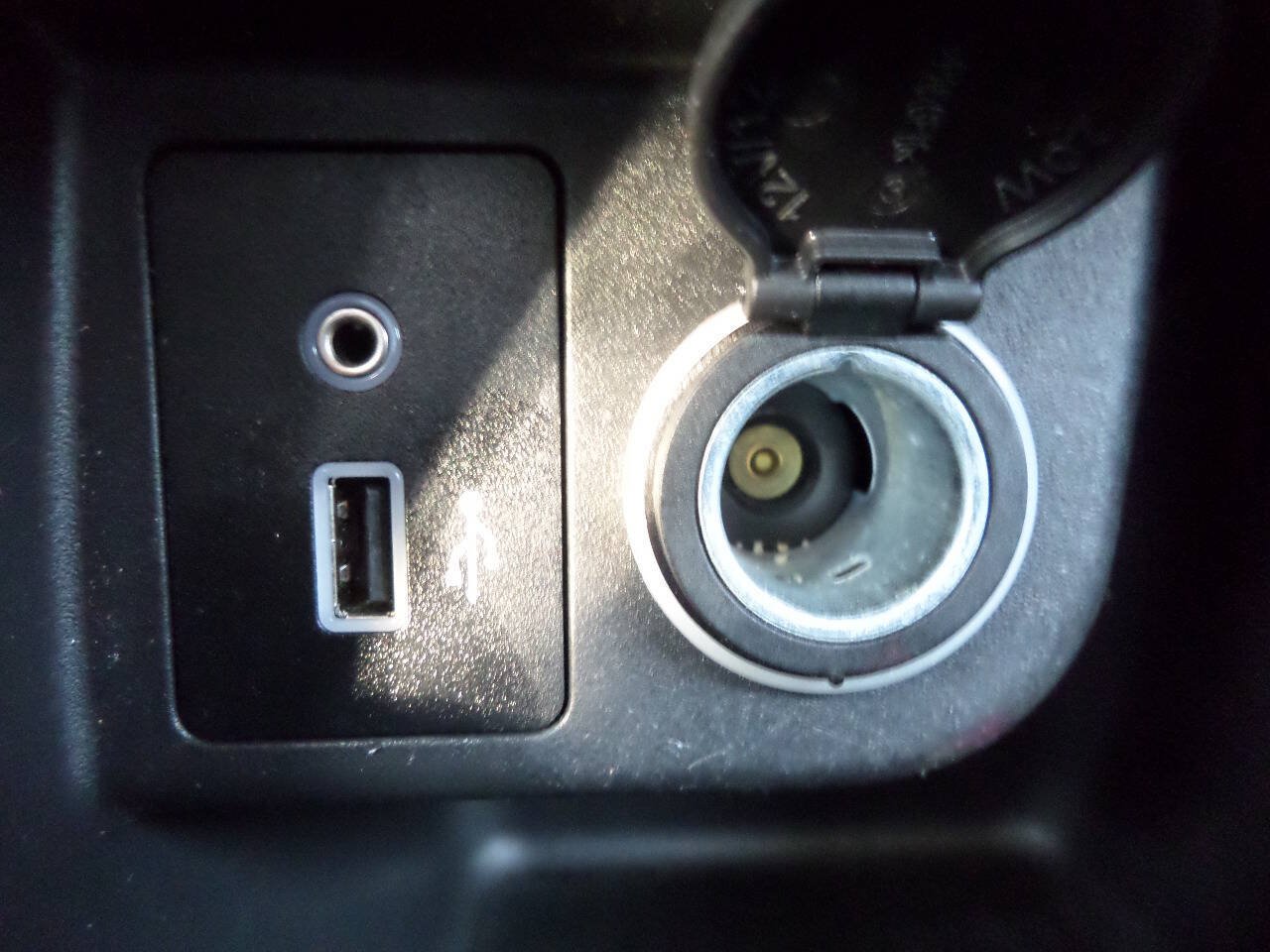 Used 2019 Nissan Kicks S w/ Exterior Electronics Package FWD image 29