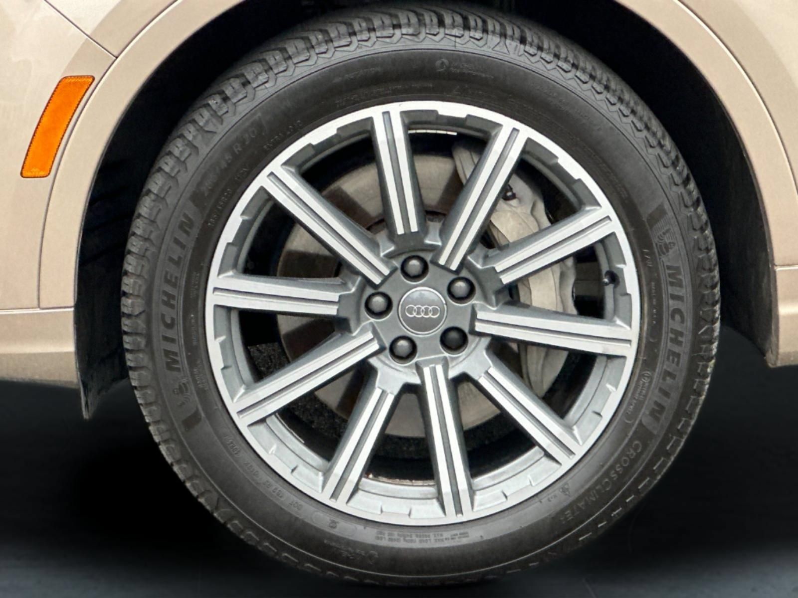 Used 2019 Audi Q7 3.0T Premium Plus AWD/4WD image 27