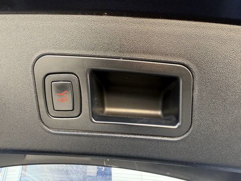 Used 2018 Tesla Model S 75D image 25