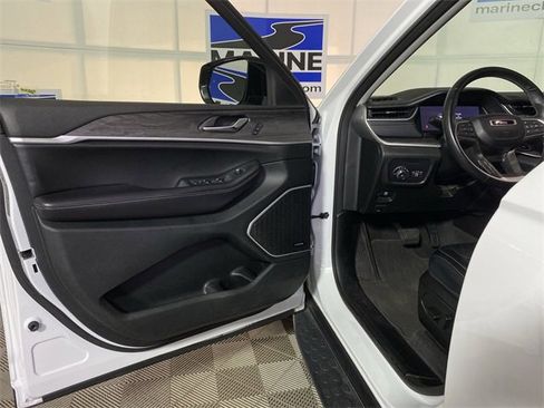 Used 2021 Jeep Grand Cherokee L Limited image 29