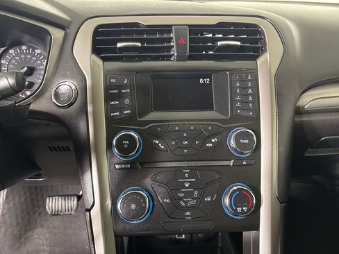 Used 2018 Ford Fusion S image 15