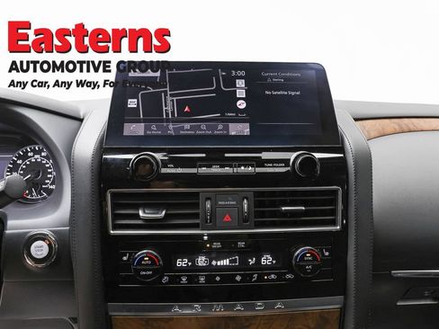 Used 2024 Nissan Armada SL w/ Captain's Chairs Package AWD/4WD image 11
