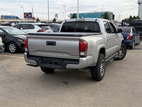 Used 2021 Toyota Tacoma SR w/ SR Convenience Package image 5