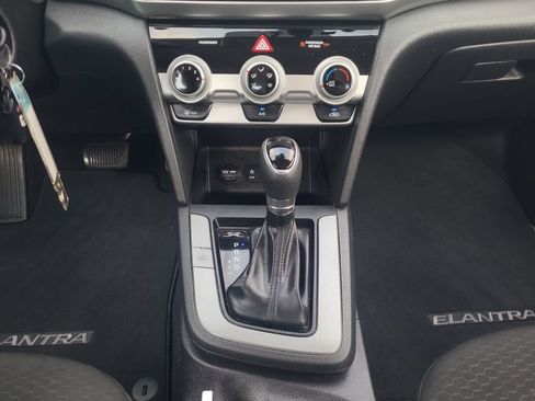 Used 2019 Hyundai Elantra SEL w/ Cargo Package FWD image 11