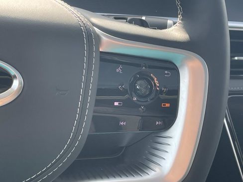 Certified 2025 INFINITI QX80 Sensory image 28