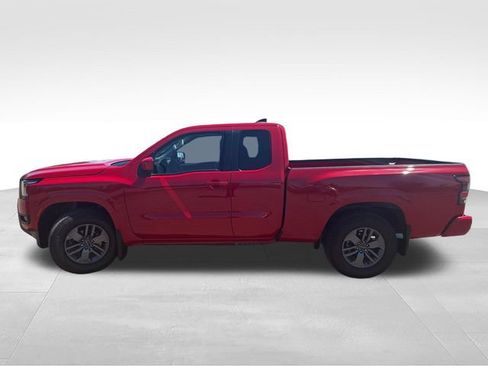 Certified 2025 Nissan Frontier SV RWD image 5