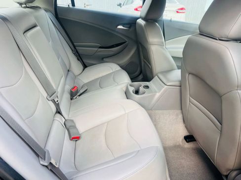 Used 2017 Chevrolet Volt LT w/ Comfort Package image 25