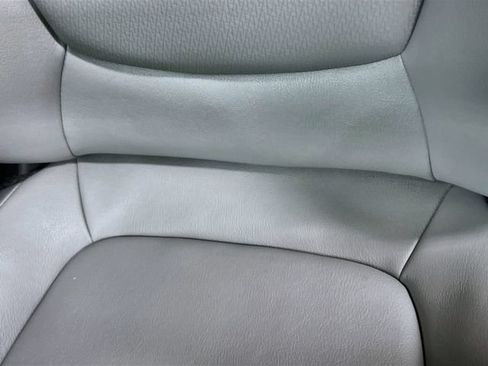 Used 2026 Toyota Sienna XLE FWD image 19
