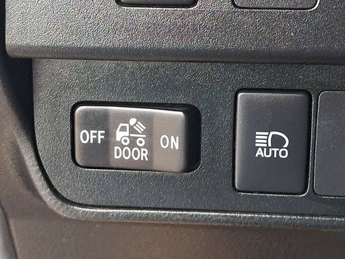 Used 2022 Toyota Tacoma SR5 AWD/4WD image 24