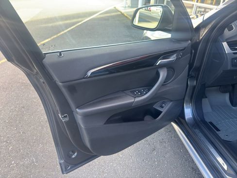 Used 2019 BMW X1 xDrive28i w/ Convenience Package image 6