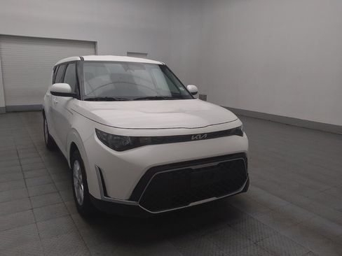 Used 2025 Kia Soul LX w/ LX Technology Package image 13