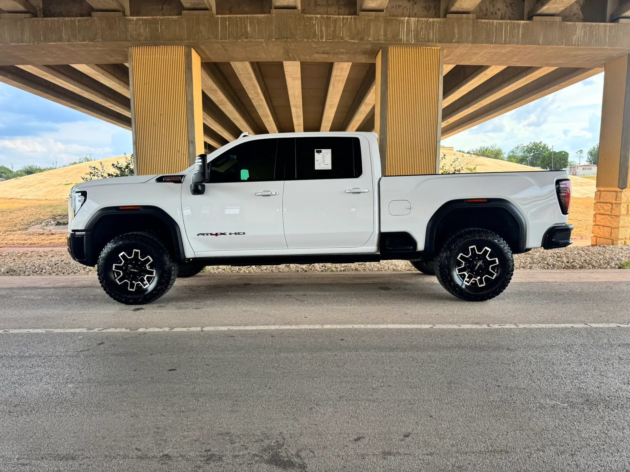 Used 2026 GMC Sierra 2500 AT4X AWD/4WD image 6