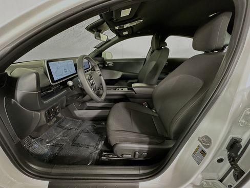 Used 2024 Hyundai Ioniq 6 SE image 12