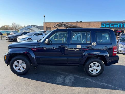 Used 2012 Jeep Liberty Sport image 6