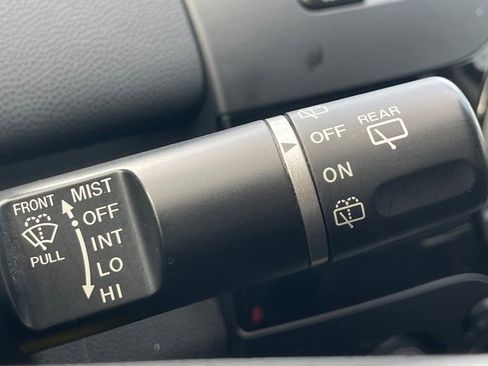 Used 2012 MAZDA MAZDA2 Touring FWD image 24