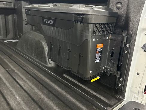 Used 2023 Chevrolet Silverado 1500 High Country w/ High Country Premium Package image 32