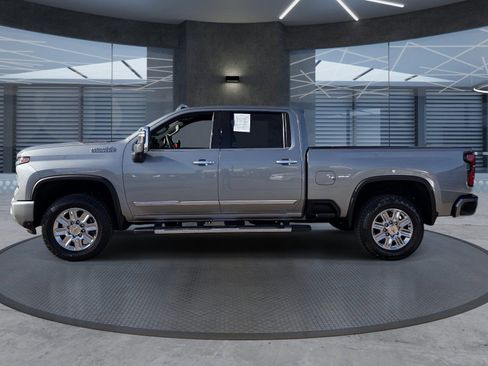 Certified 2025 Chevrolet Silverado 3500 High Country AWD/4WD image 3