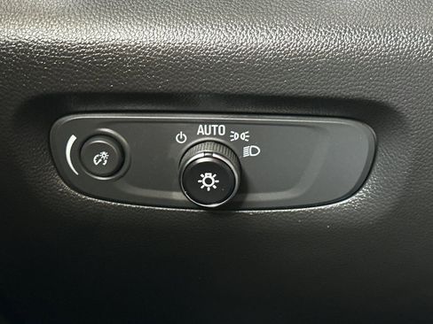 Certified 2023 Chevrolet Traverse Premier w/ LPO, Cargo Package FWD image 38