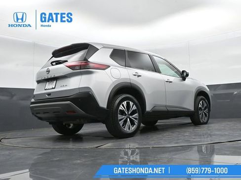 Used 2023 Nissan Rogue SV image 40
