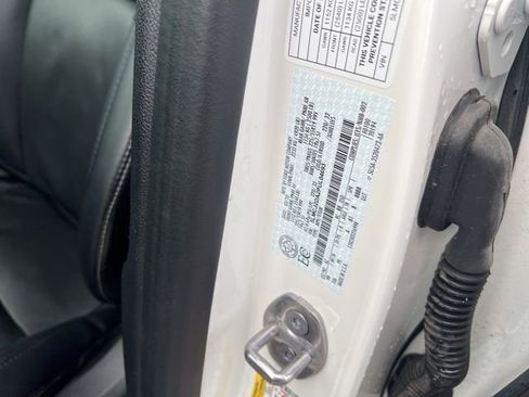 Used 2023 Lincoln Corsair Reserve w/ Equipment Group 201A image 32