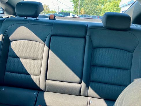 Used 2022 Chevrolet Malibu LT image 16