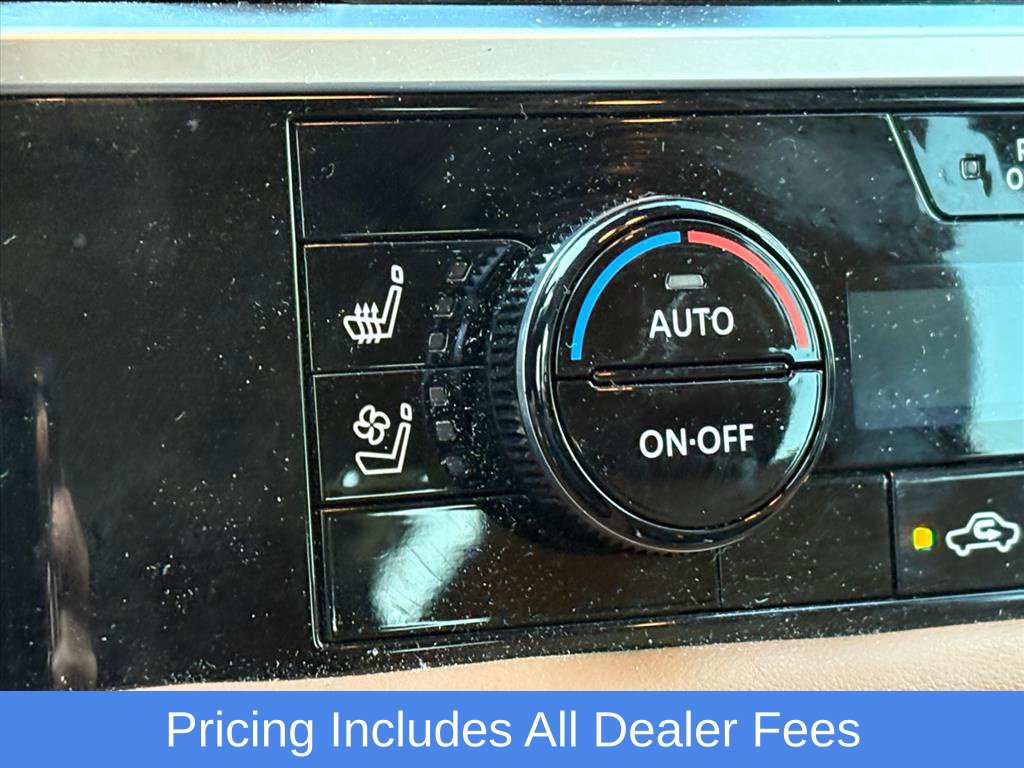 Certified 2025 Nissan Pathfinder Platinum w/ Cargo Package AWD/4WD image 13