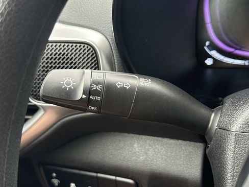 Used 2025 Kia Soul LX w/ LX Technology Package FWD image 26
