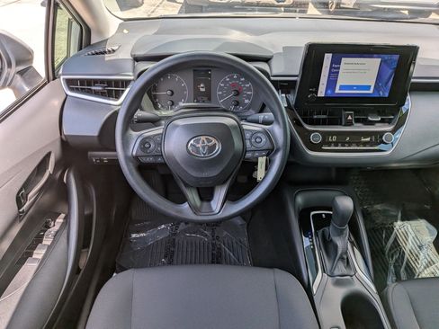 Used 2025 Toyota Corolla LE FWD image 16