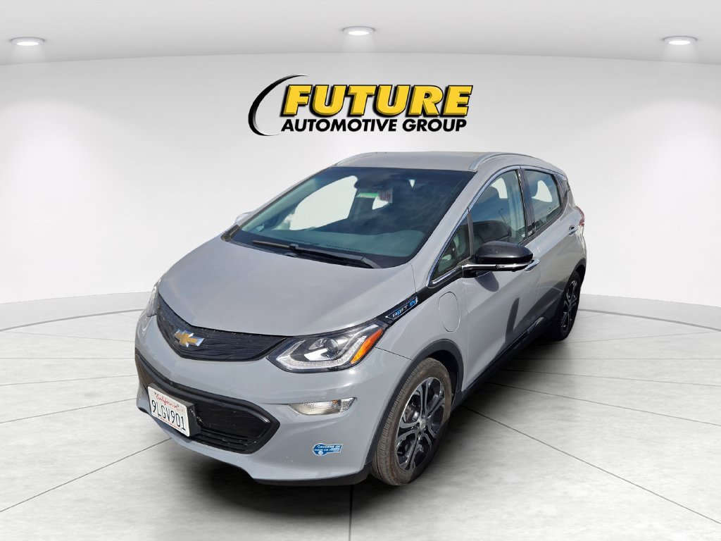 Used 2020 Chevrolet Bolt Premier w/ Infotainment Package FWD image 3