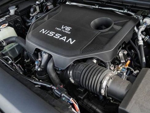 New 2026 Nissan Armada SL w/ Captain's Chari Seat Package image 5