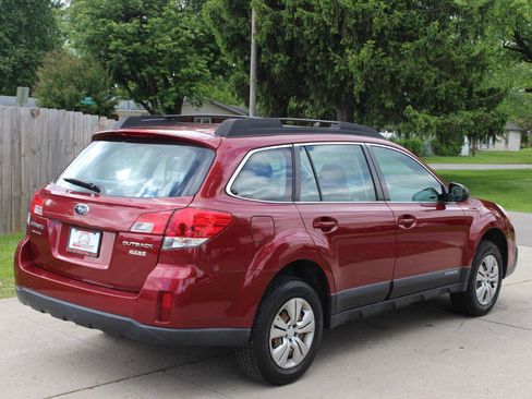 Used 2014 Subaru Outback 2.5i AWD/4WD image 9